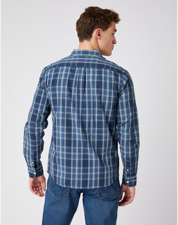 detail Pánská košile Wrangler LS 1PKT SHIRT DARK DENIM modrá