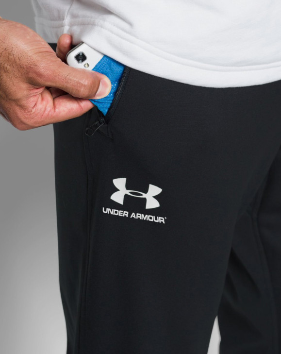 detail Pánské tepláky Under Armour SPORTSTYLE TRICOT JOGGER-BLK