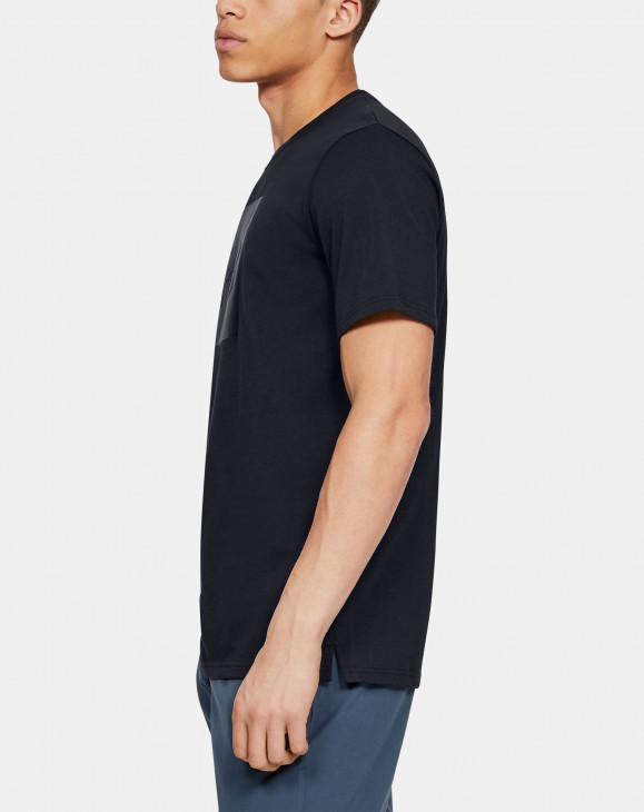 detail UNSTOPPABLE KNIT TEE-BLK