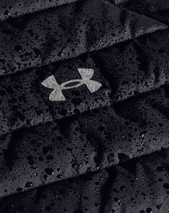 detail Pánská nepromokavá bunda Under Armour Run Insulate Hybrid Jacket černá