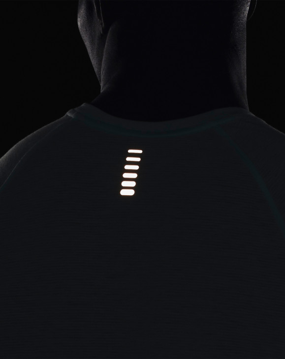 detail Pánské tričko s krátkým rukávem Under Armour UA STREAKER TEE-BLU
