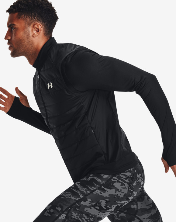 detail Pánská vesta Under Armour Run Insulate Vest-BLK