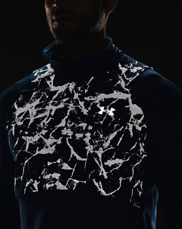 detail Pánské tričko s dlouhým rukávem Under Armour UA OUTRUN THE COLD FUNNEL-BLU