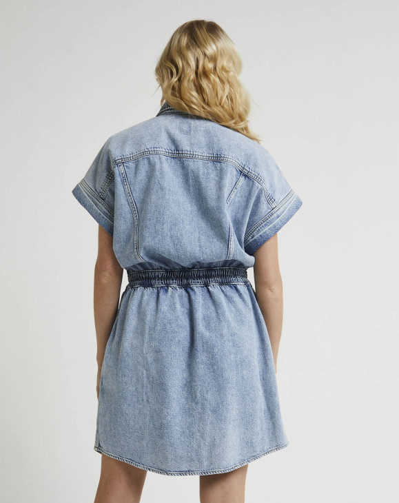 detail Dámské džínové šaty Lee RIDER SHIRTDRESS FROSTED BLUE