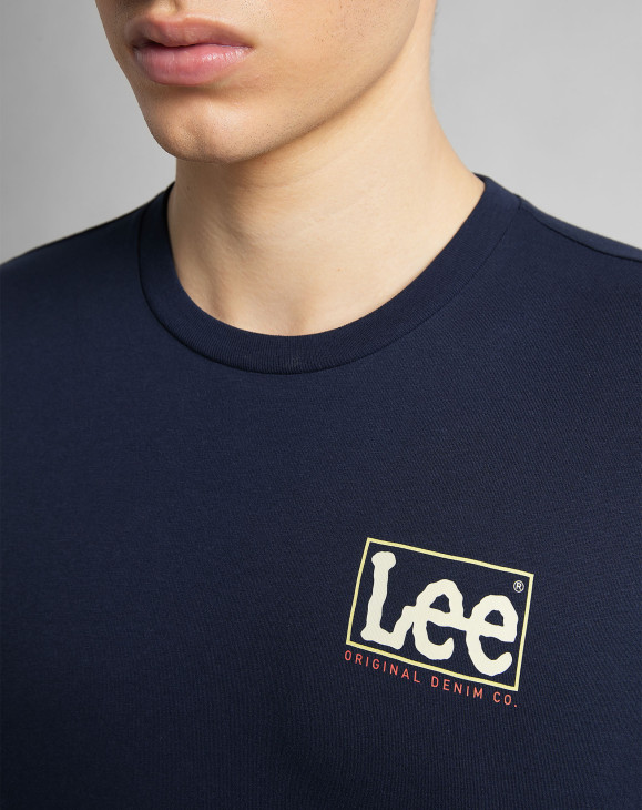 detail Pánské tričko s krátkým rukávem Lee SQUARED LEE TEE NAVY