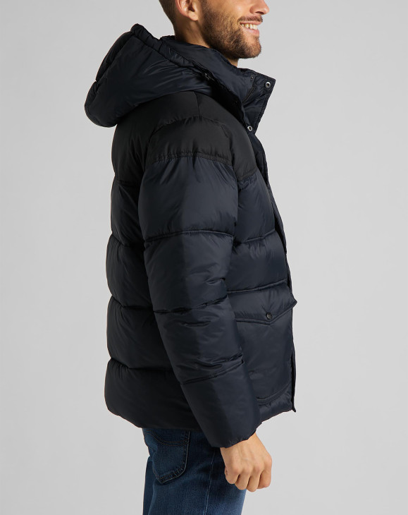 detail PUFFER JACKET BLACK