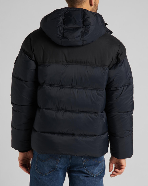 detail PUFFER JACKET BLACK