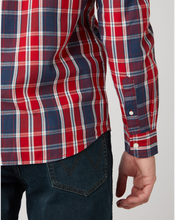 detail Pánská košile Wrangler LS 1PKT SHIRT CHINESE RED červená