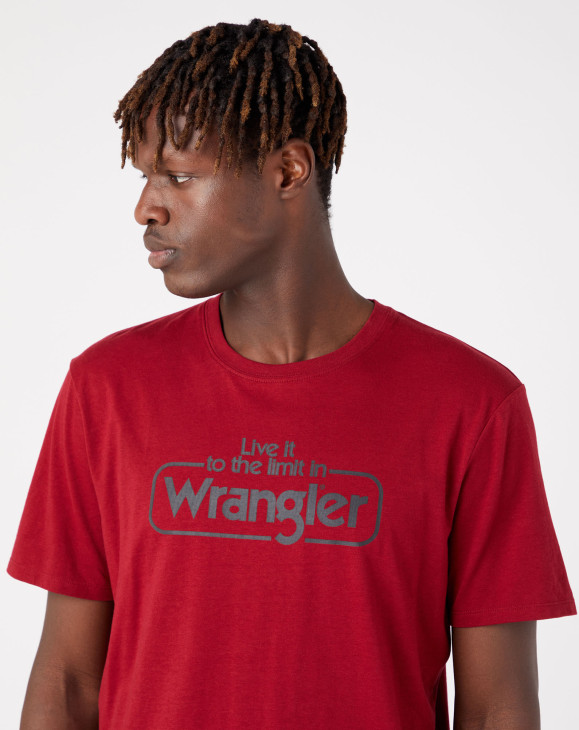 detail Pánské tričko s krátkým rukávem Wrangler WRANGLER TEE RHUBARB RED